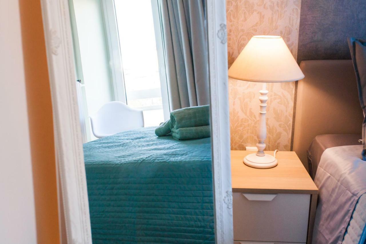 Museum Of Modern Art Rooms In Apartment, Next To Metro Suggrou Fix, Walk To Acropolis Athen Exterior foto